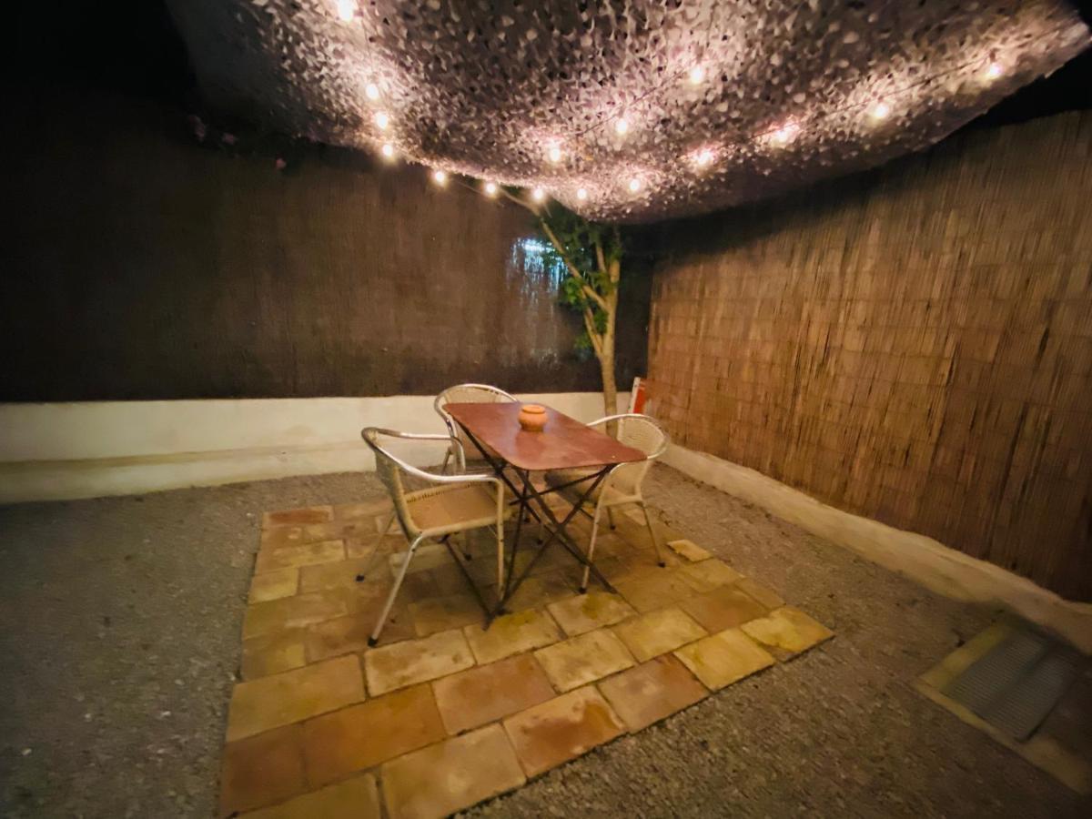 モンペリエGrand Studio De 38M2 Et Cour Independante De 25M2 Dont Wifi Et Netflixアパートメント エクステリア 写真